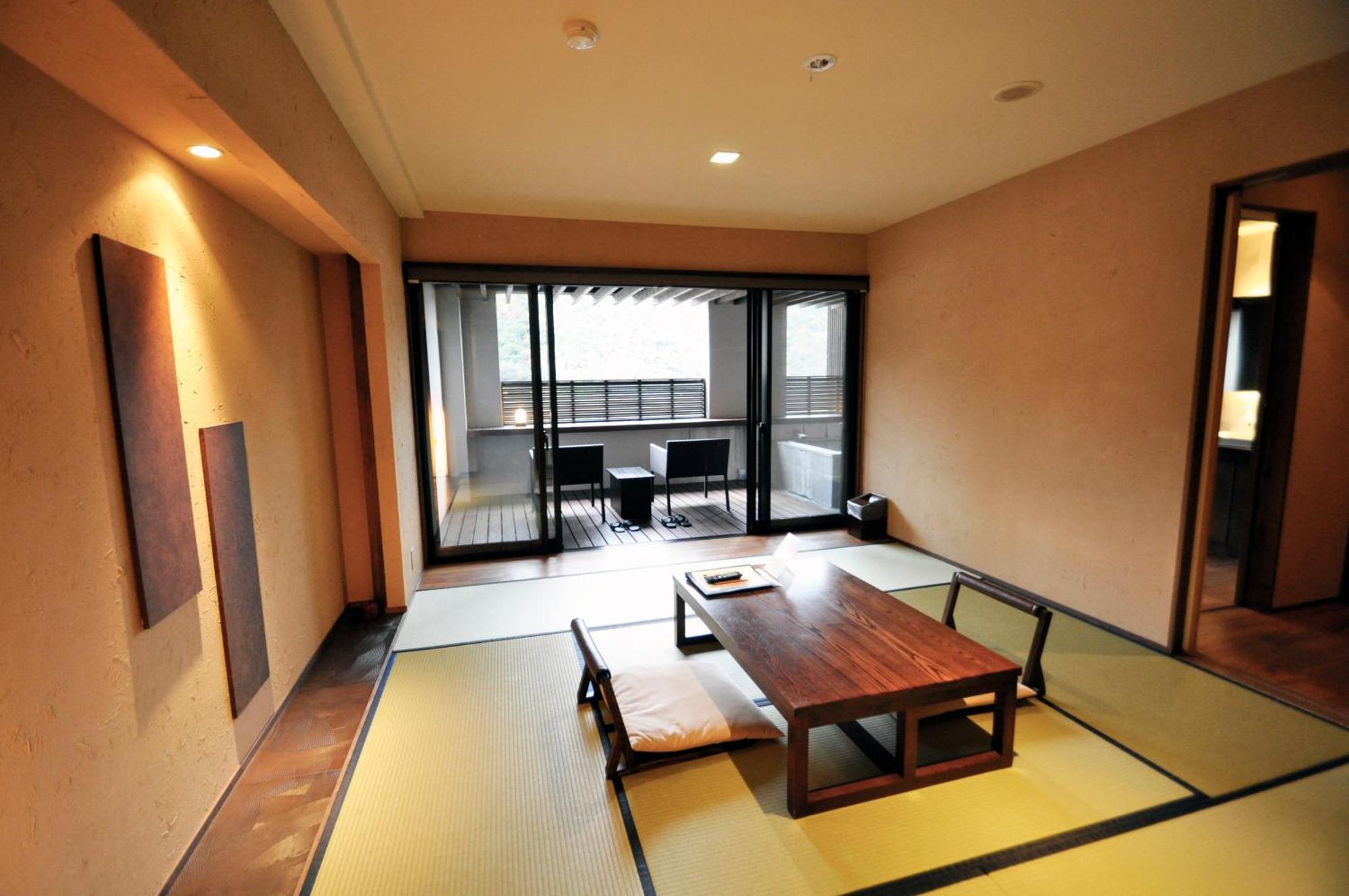 あうら橘 旅館 4*