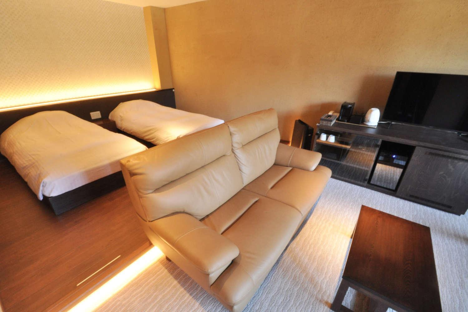 旅館 あうら橘 4*
