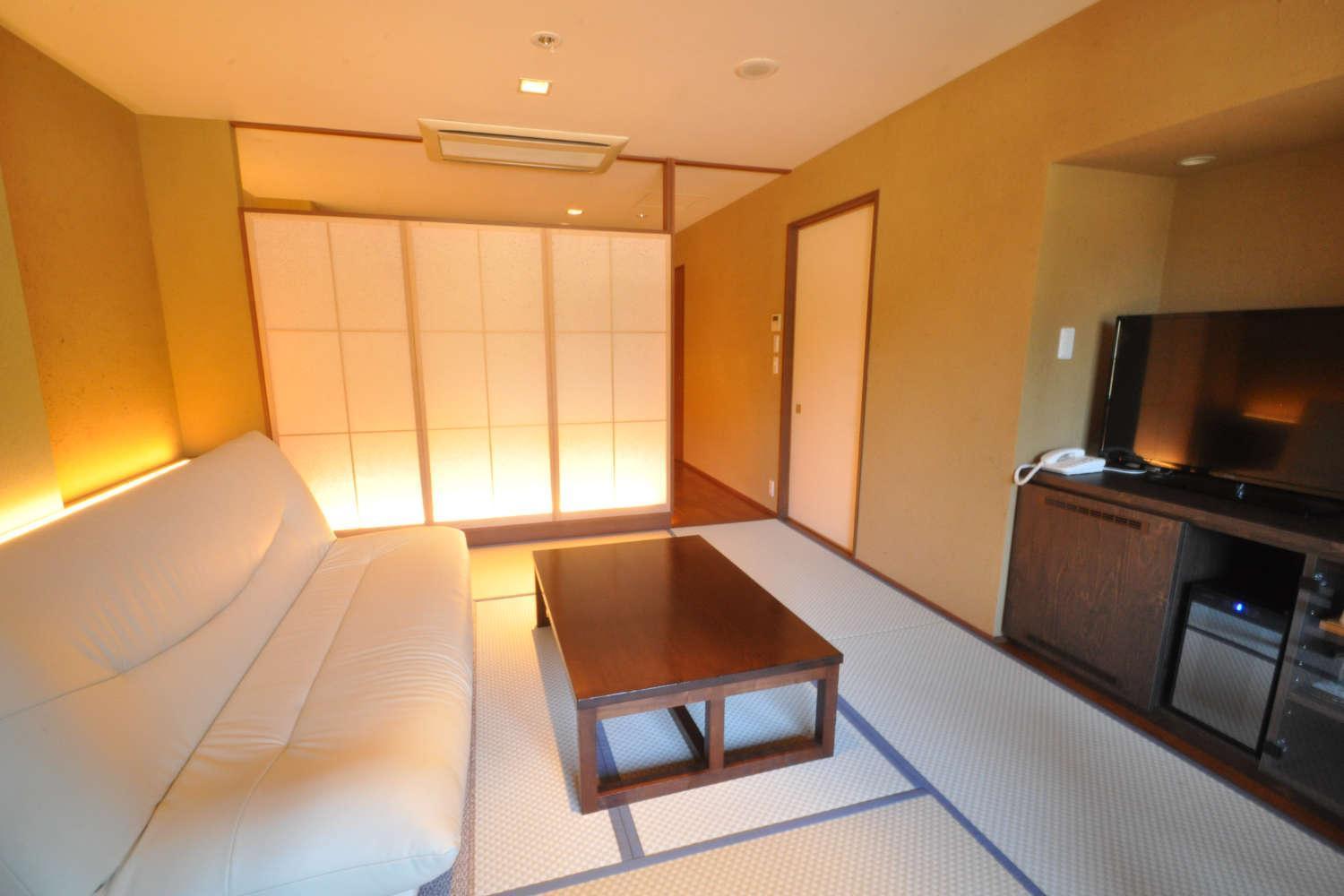 旅館 あうら橘 4*